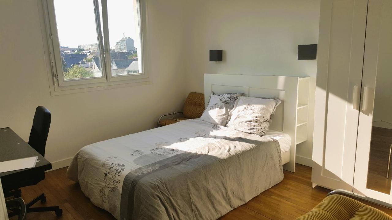 Privee Dans Un Quartier Calme Séjour chez l'habitant *
